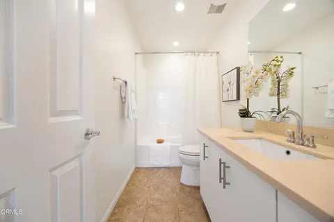 $749,888 | 908 North Primrose Lane, Unit A, Azusa, CA 91702