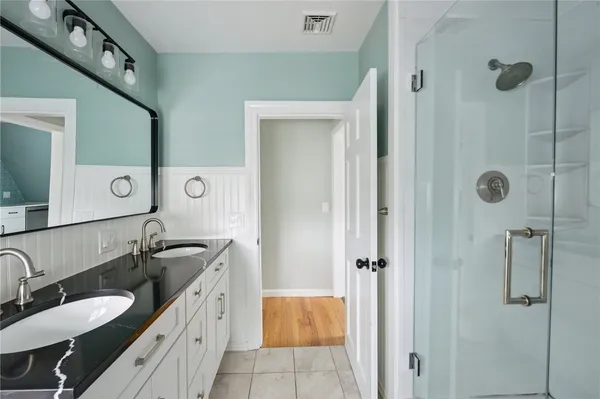 $3,000 | 450 Ocean Road, Unit B, Narragansett, RI 02882