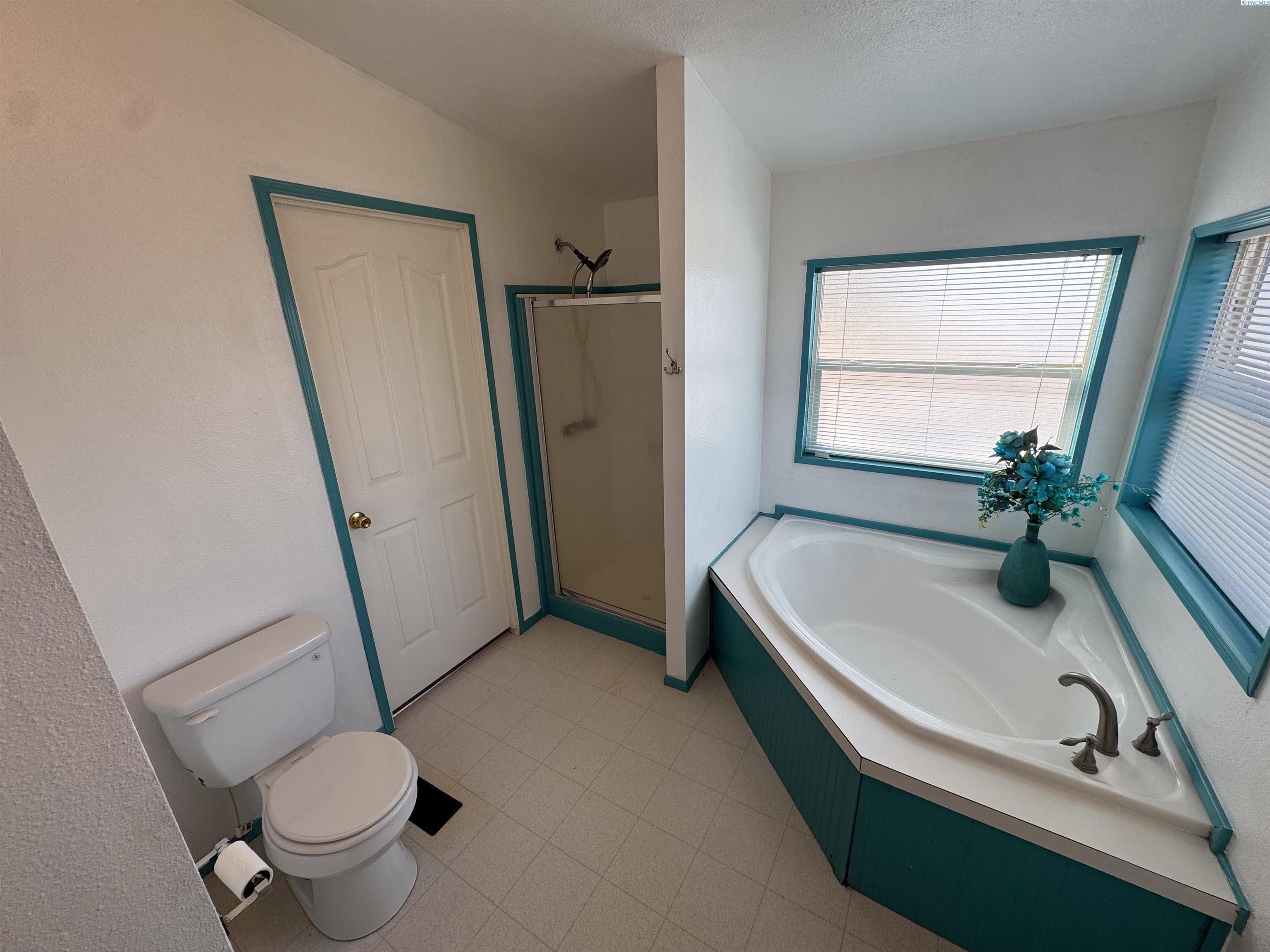 4732 Ringold Road Eltopia, WA 99330 - Photo 15 of 46 Gallery Image 15