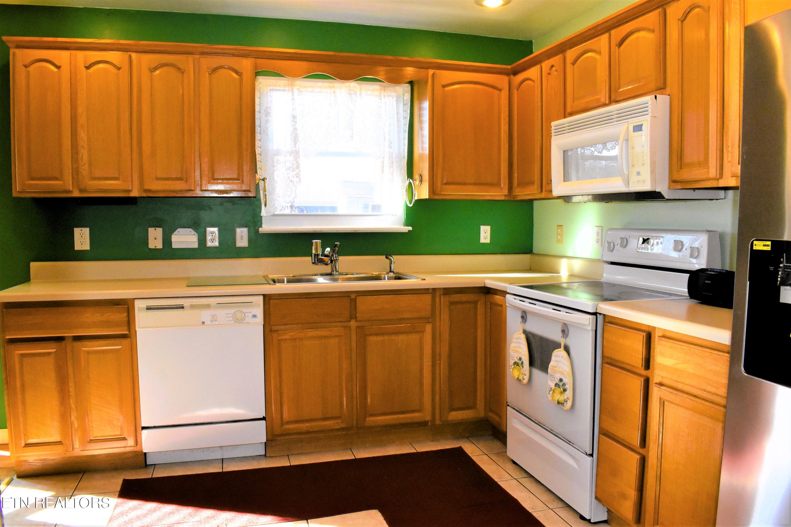 2910 Ryan Road Crossville, TN 38571 - Photo 13 of 40 21