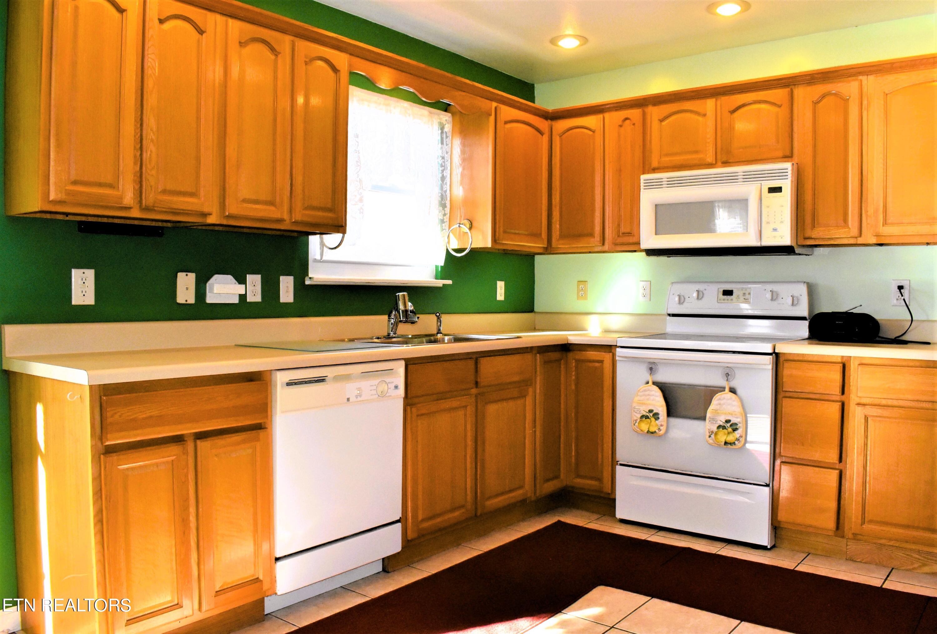 2910 Ryan Road Crossville, TN 38571 - Photo 10 of 40 18