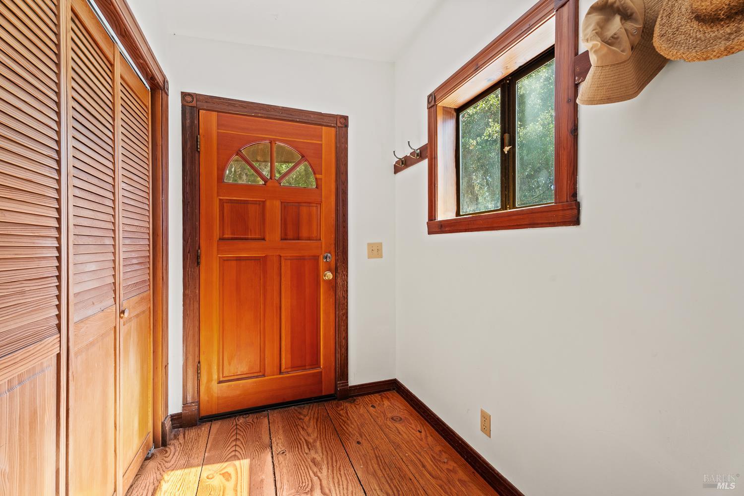 19020 Gschwend Road Philo, CA 95466 - Photo 6 of 31 Gallery Image 6