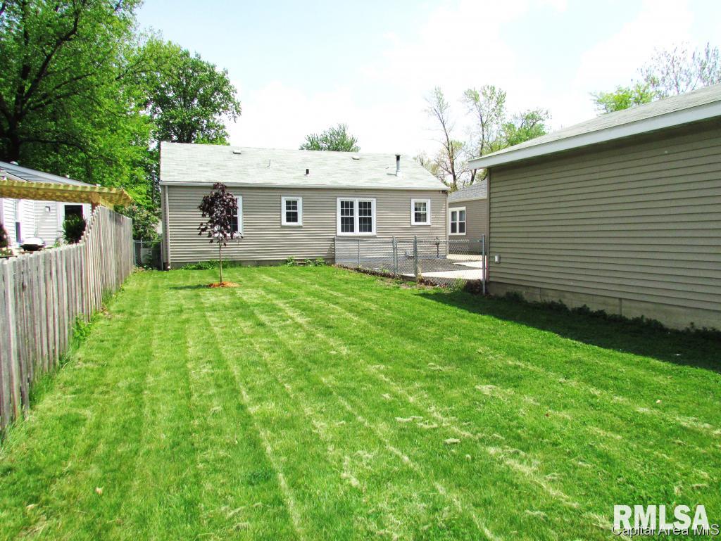 2305 South Spring Street Springfield, IL 62704 - Photo 13 of 15