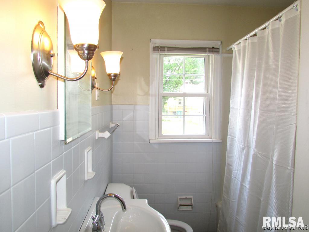 2305 South Spring Street Springfield, IL 62704 - Photo 10 of 15