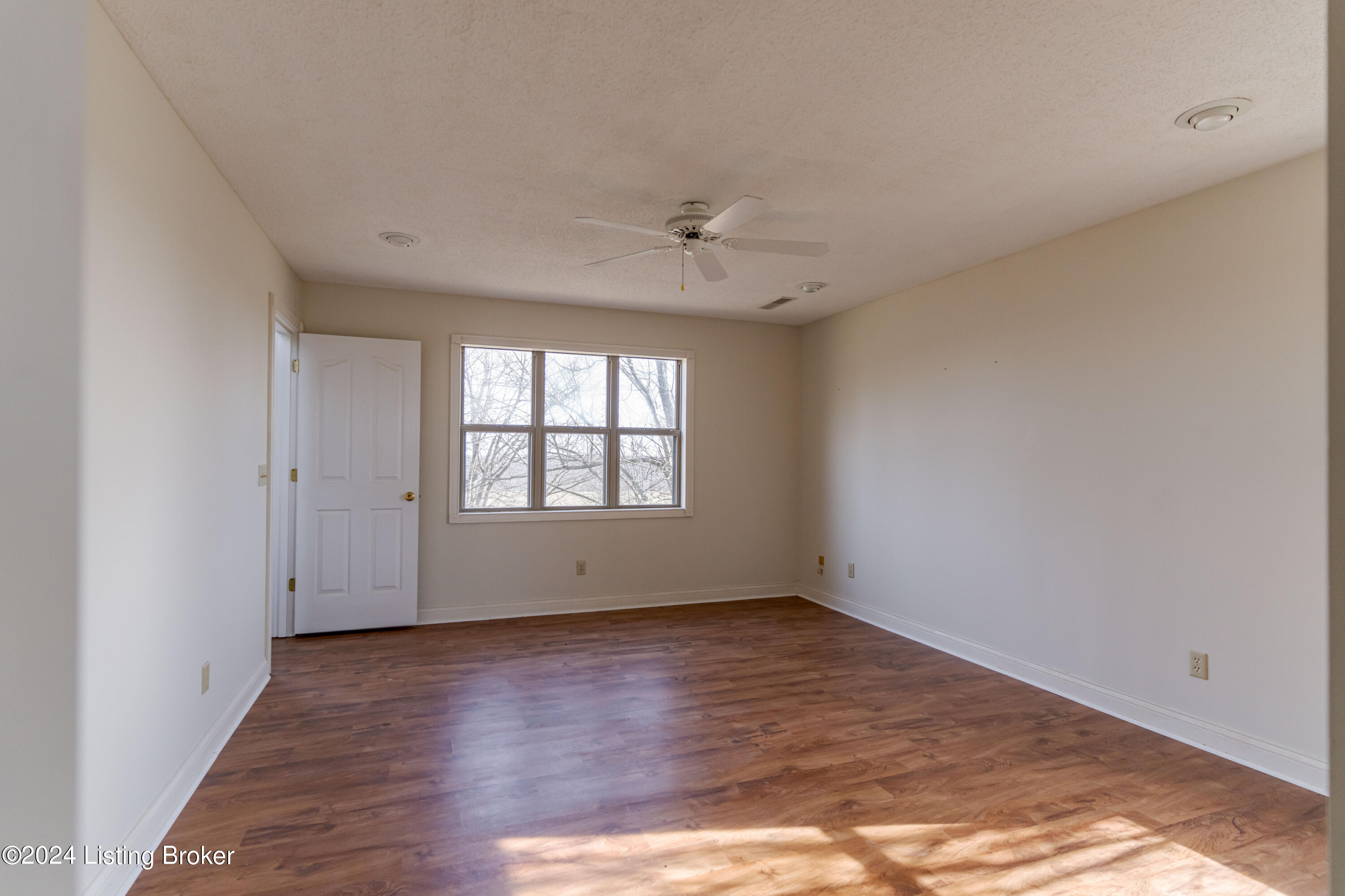 7140 Anneta Road Clarkson, KY 42726 - Photo 59 of 78 DSC03655