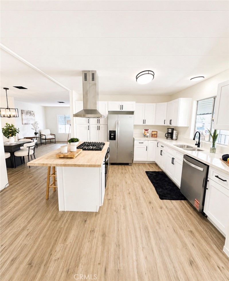 9391 California Avenue, Unit 109 Riverside, CA 92503 - Photo 8 of 24 Kitchen