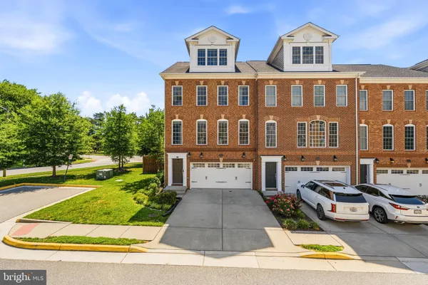 $850,000 | 7891 Carbondale Way, Springfield, VA 22153