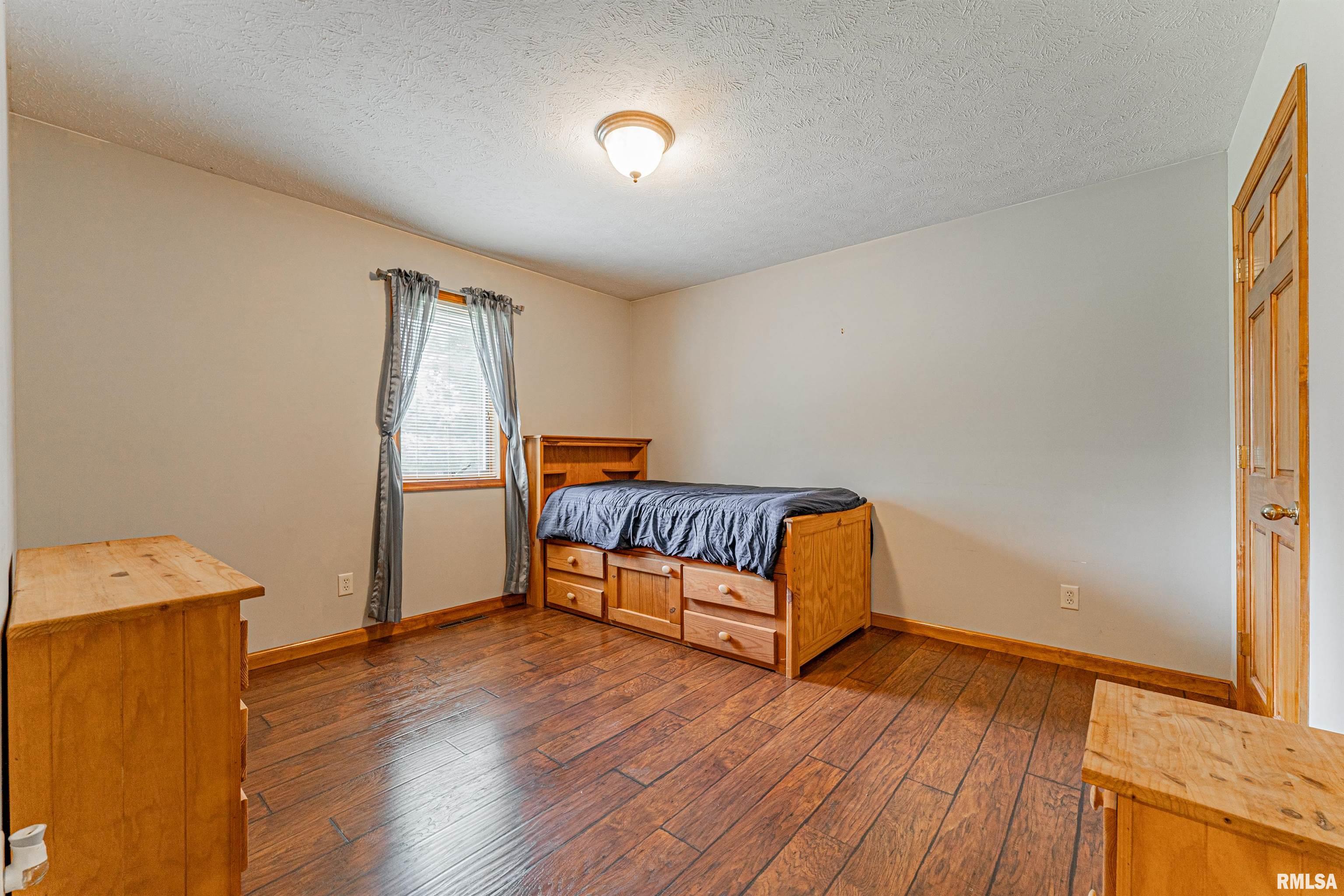 8484 Waynesville Road Wapella, IL 61777 - Photo 24 of 50 Gallery Image 24