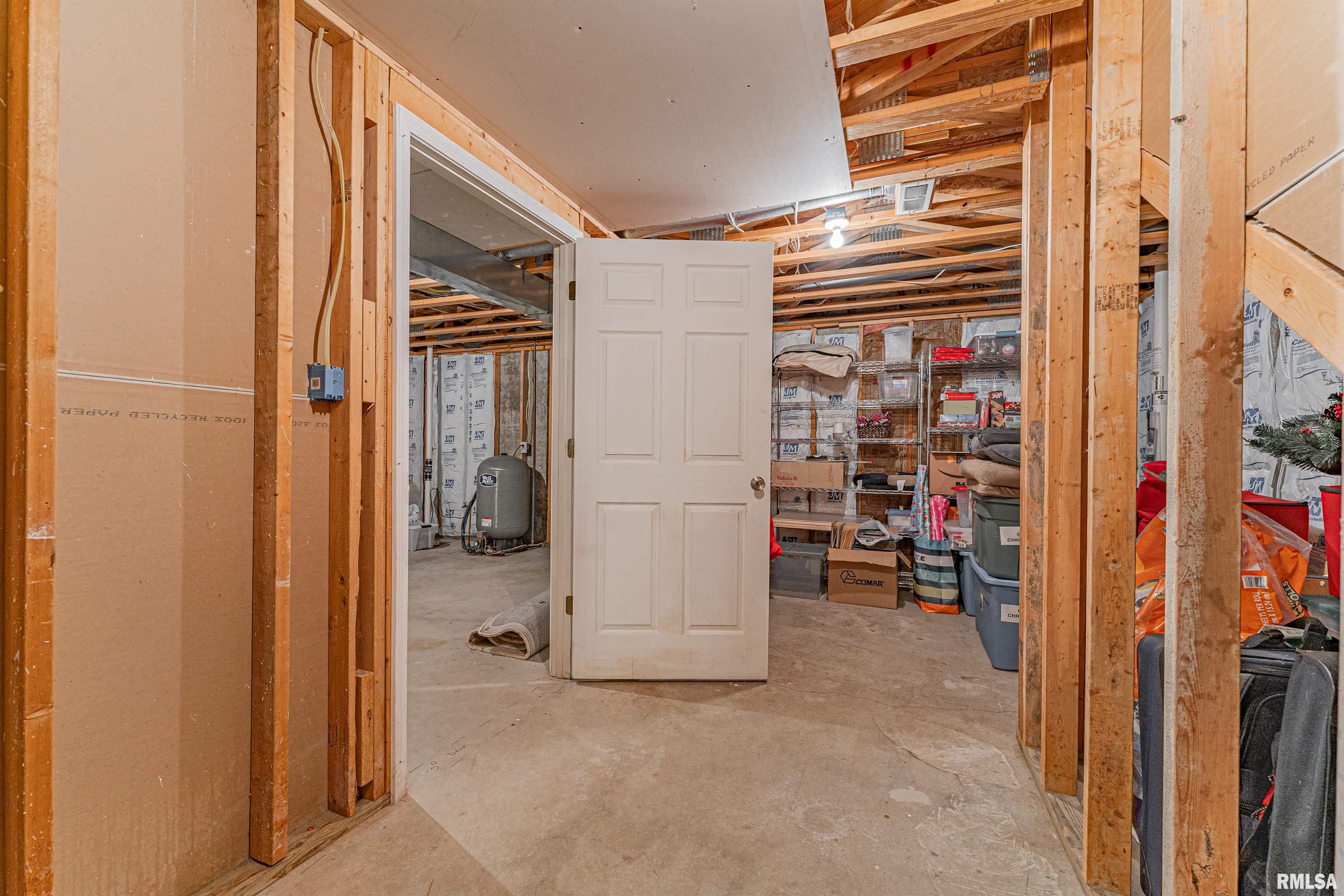 8484 Waynesville Road Wapella, IL 61777 - Photo 40 of 50 Gallery Image 40