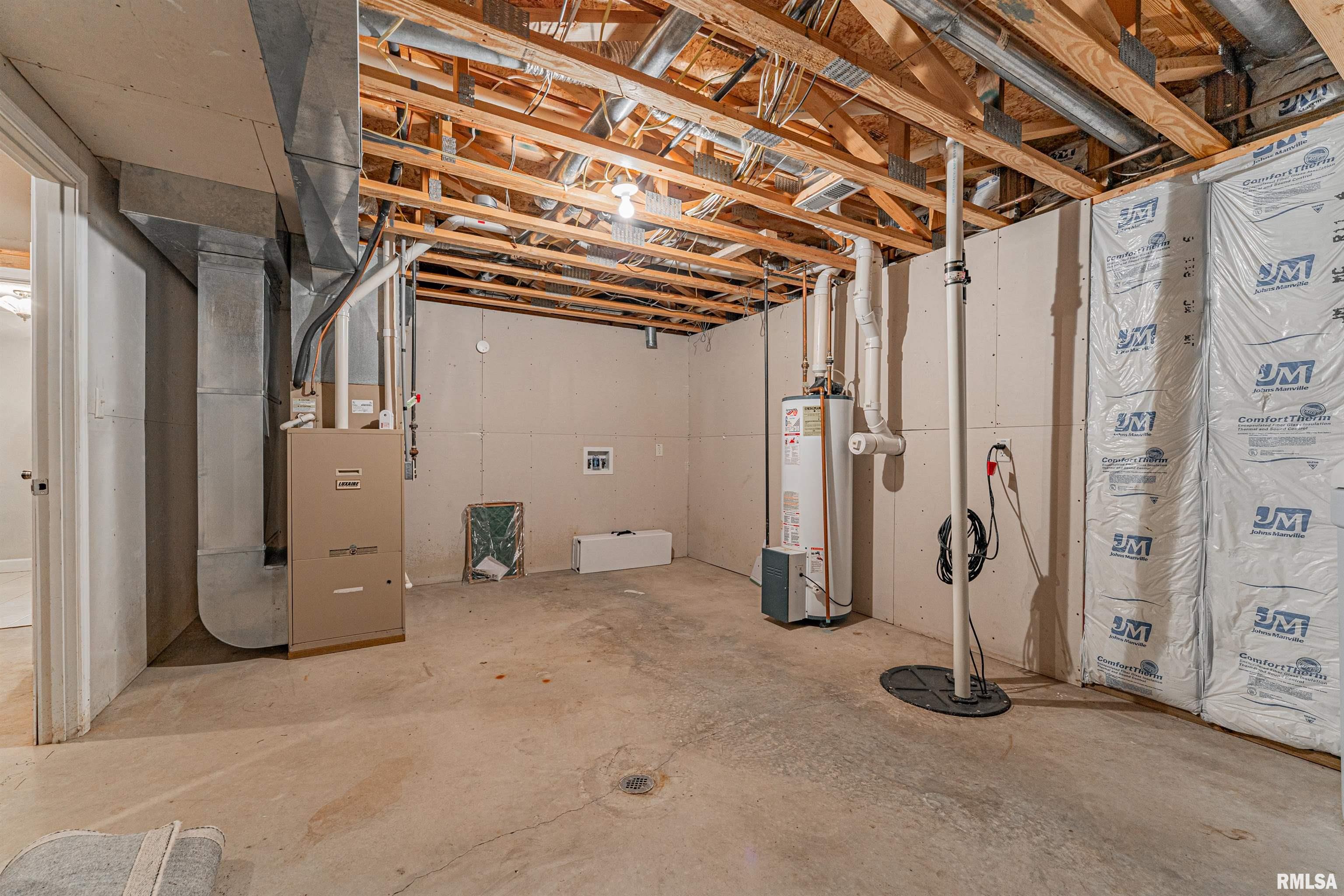8484 Waynesville Road Wapella, IL 61777 - Photo 42 of 50 Gallery Image 42