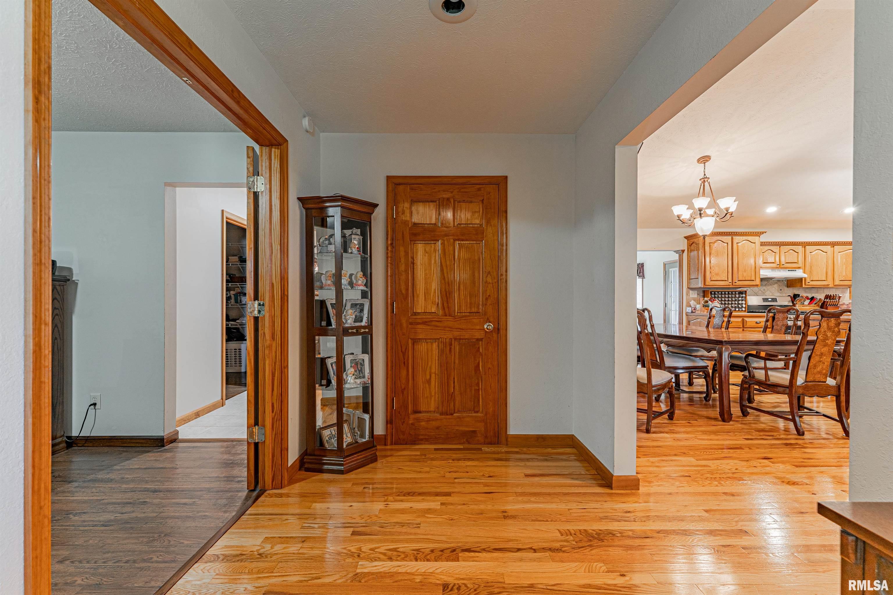 8484 Waynesville Road Wapella, IL 61777 - Photo 7 of 50 Gallery Image 7