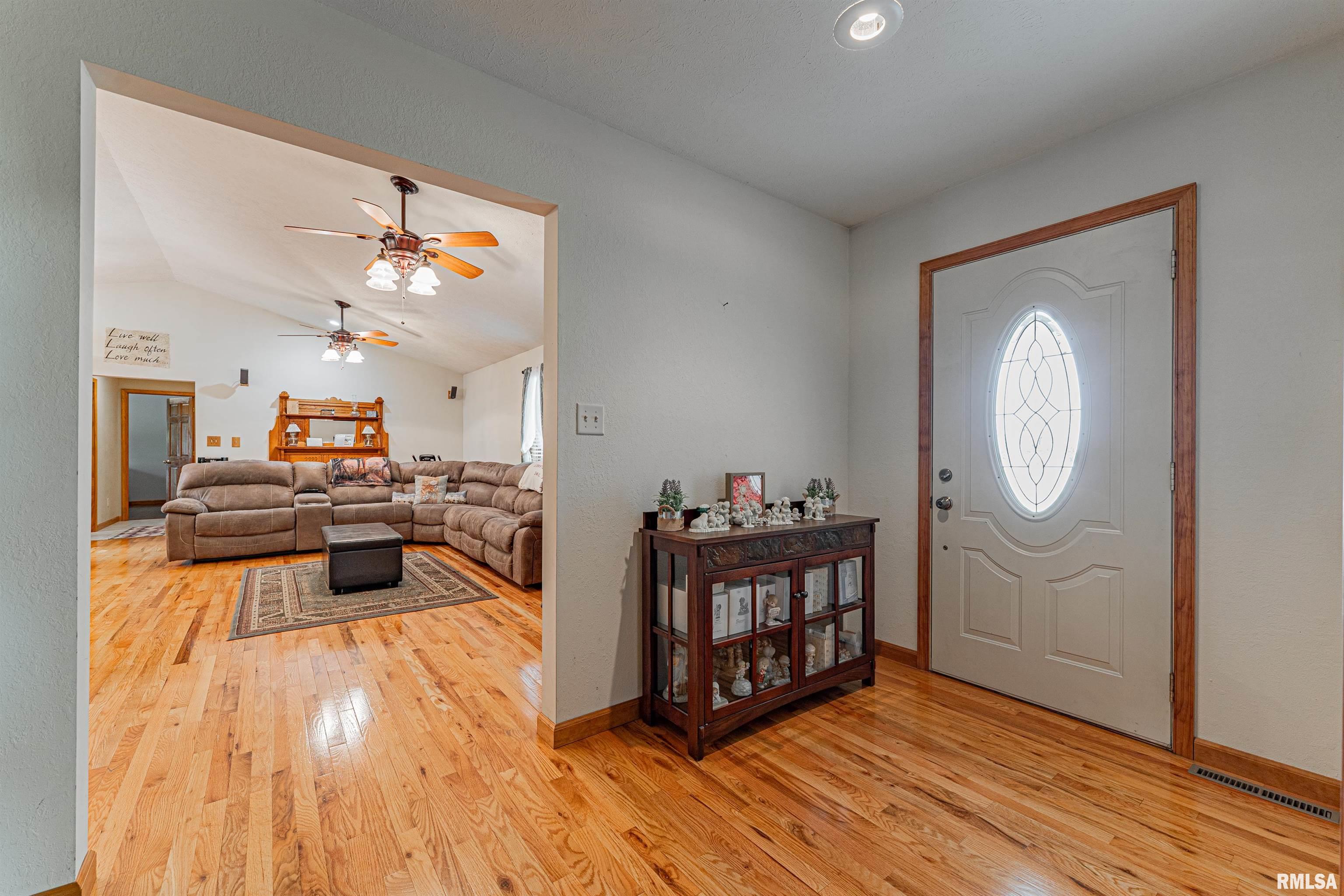 8484 Waynesville Road Wapella, IL 61777 - Photo 8 of 50 Gallery Image 8