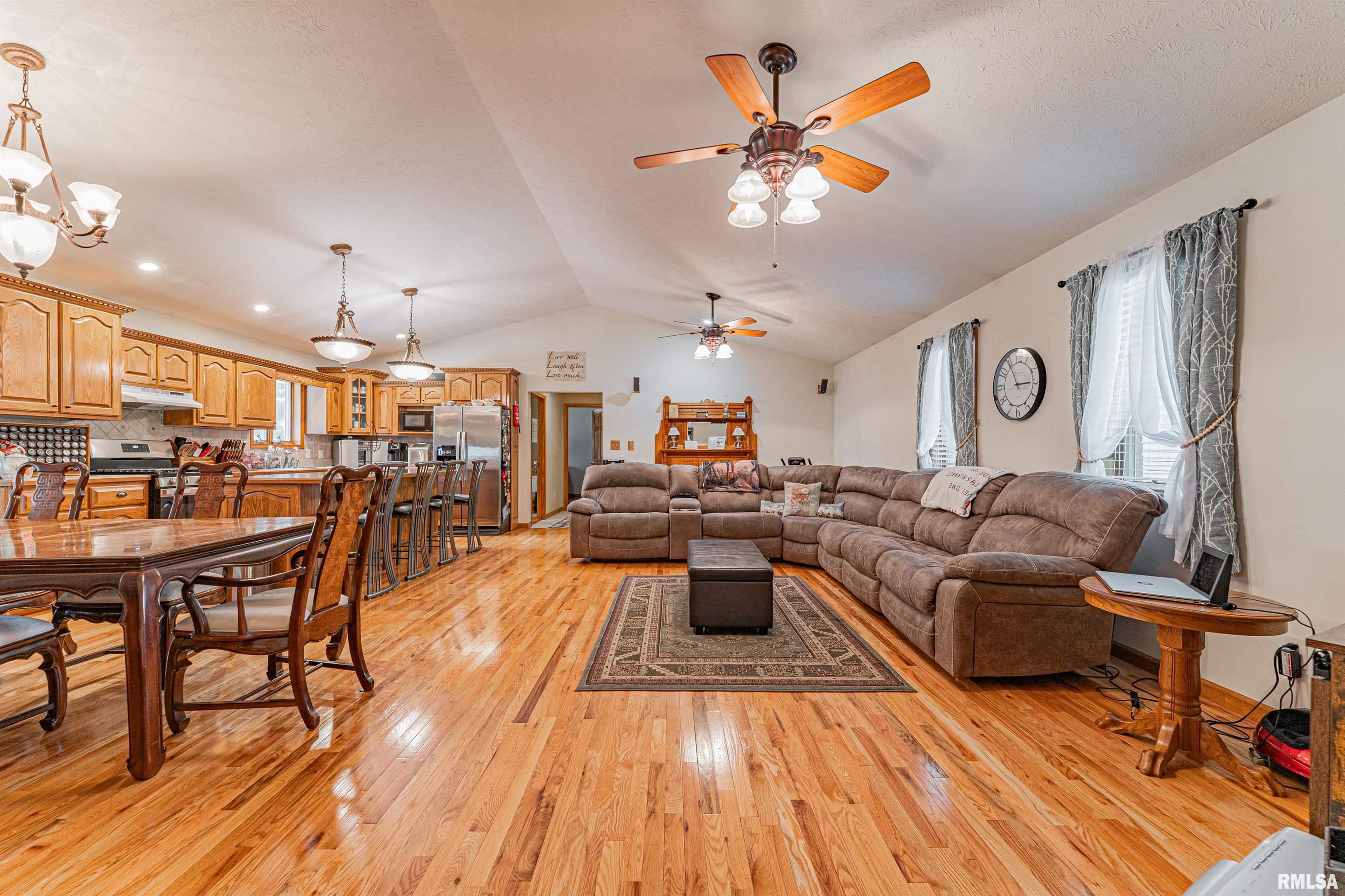 8484 Waynesville Road Wapella, IL 61777 - Photo 9 of 50 Gallery Image 9