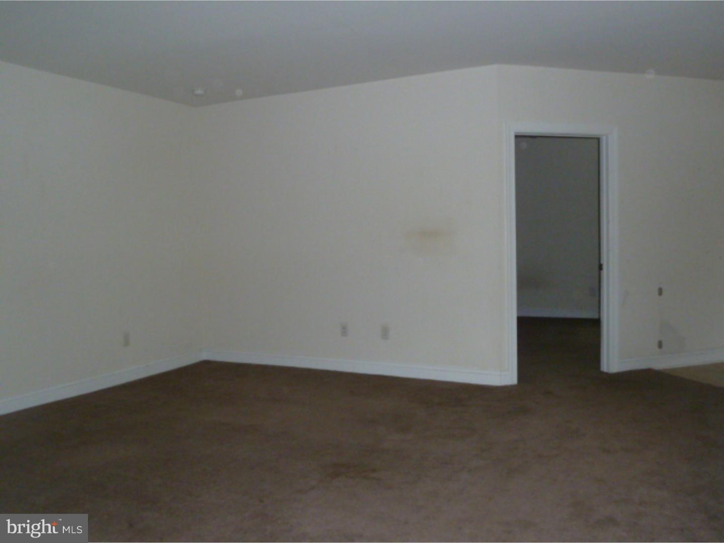 1160 Paddock Road Smyrna, DE 19977 - Photo 17 of 25 Living Room