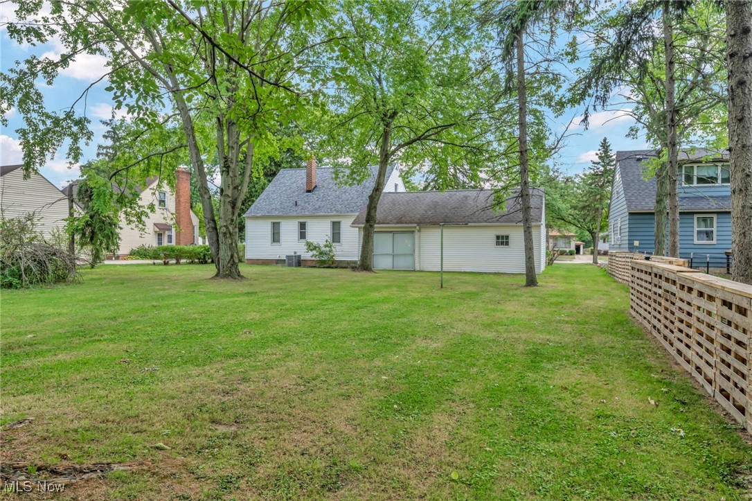 14301 Rockside Road Maple Heights, OH 44137 - Photo 4 of 41