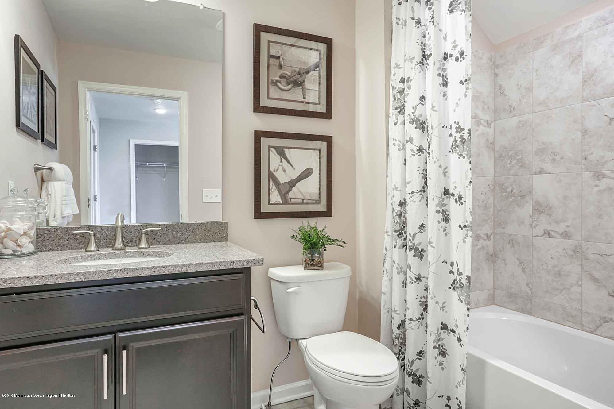 28 Lighthouse Point Road Highlands, NJ 07732 - Photo 18 of 23 Full Bath