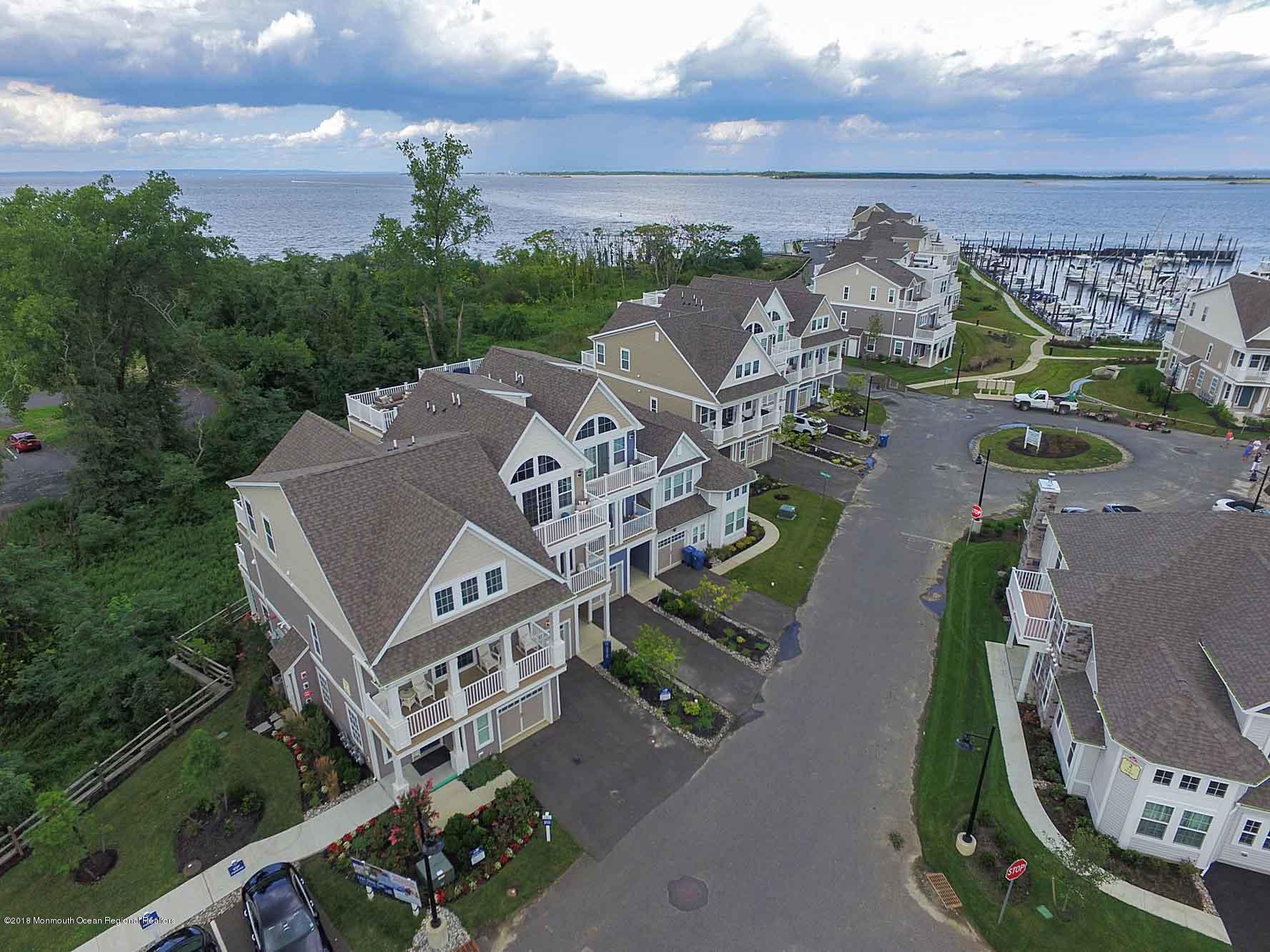 28 Lighthouse Point