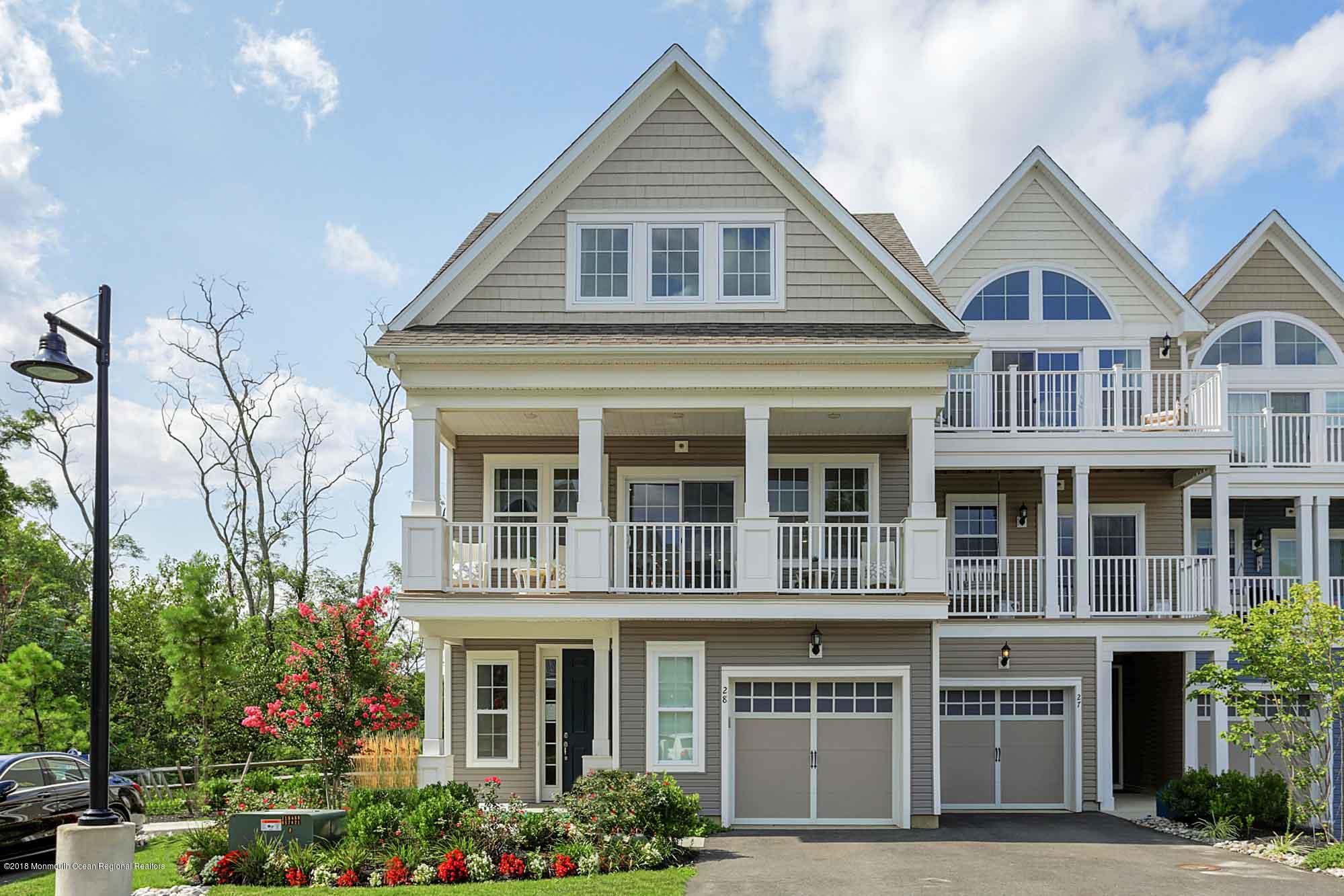 28 Lighthouse Point