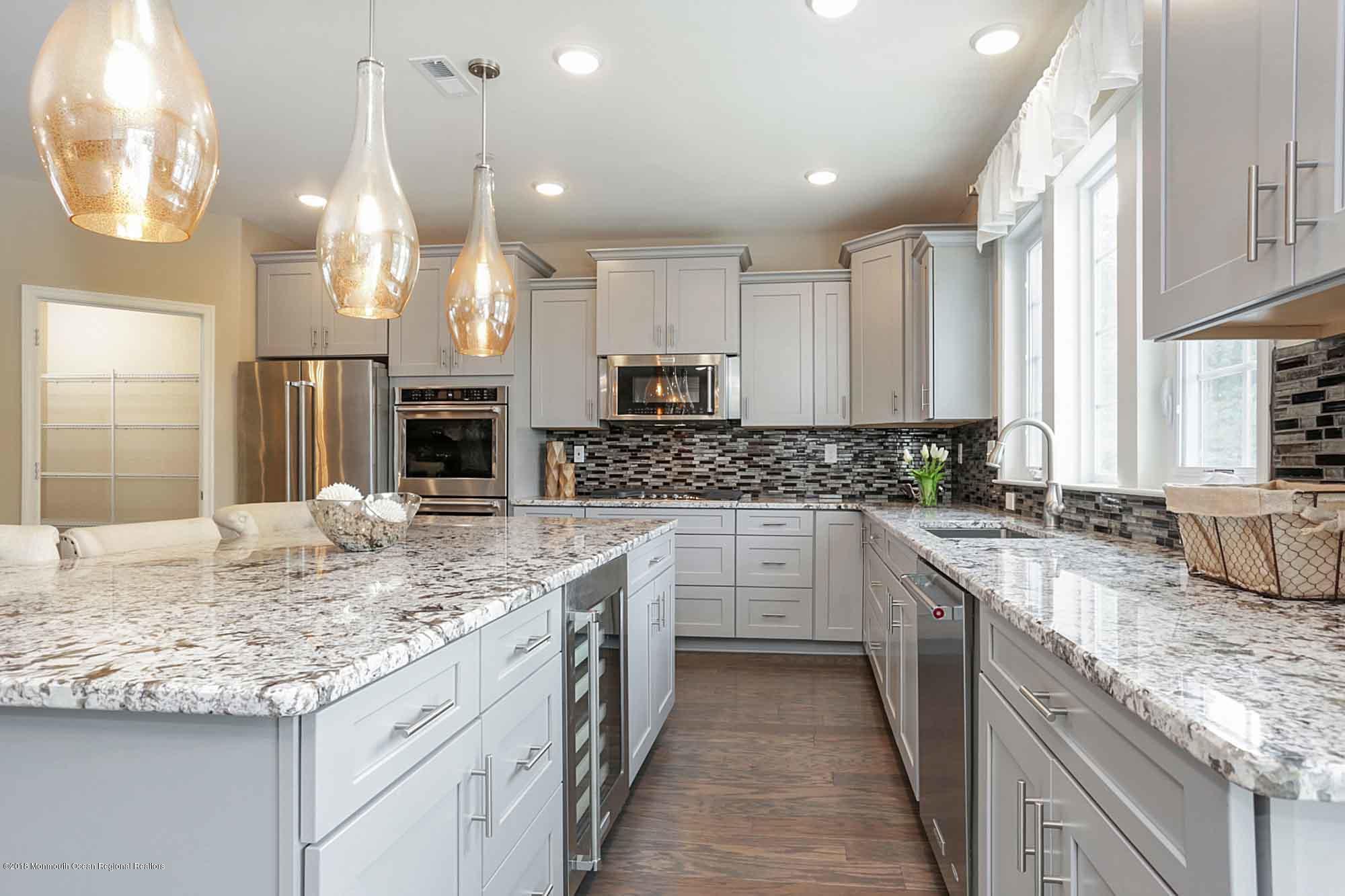 Kitchen Alternate View