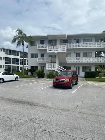 $99,500 | 11224 82nd Avenue, Unit 301, Seminole, FL 33772
