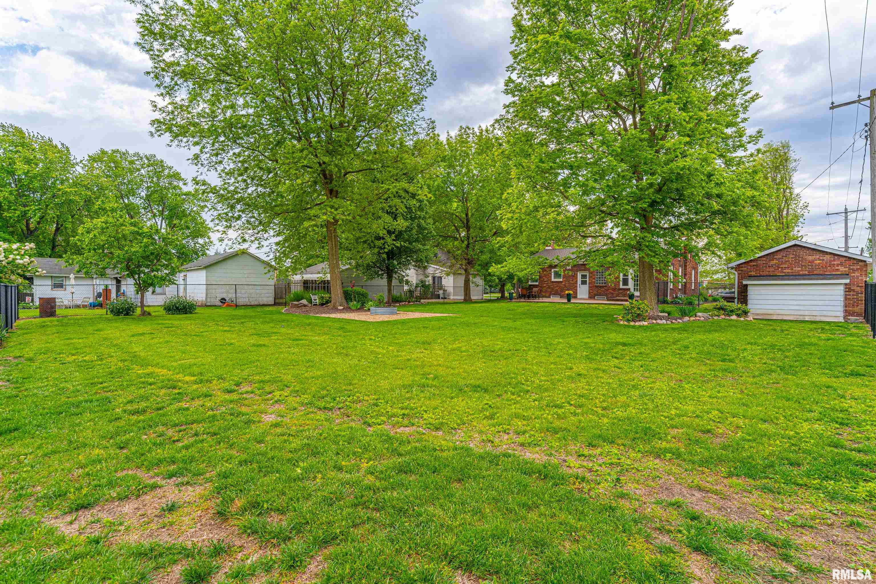 166 Hamilton Street Warrensburg, IL 62573 - Photo 32 of 36