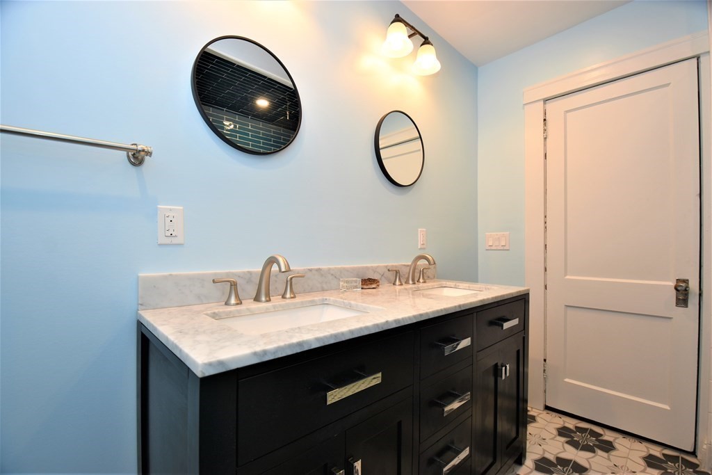 77 Walnut Street Clinton, MA 01510 - Photo 19 of 23 Gallery Image 19