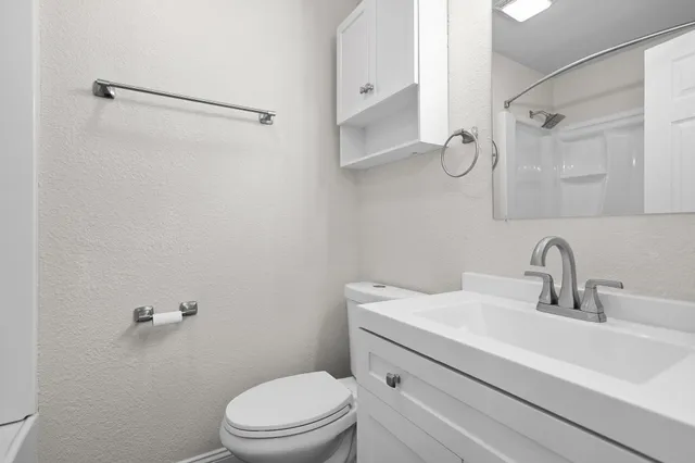 $289,950 | 3443 West Street, Redding, CA 96001