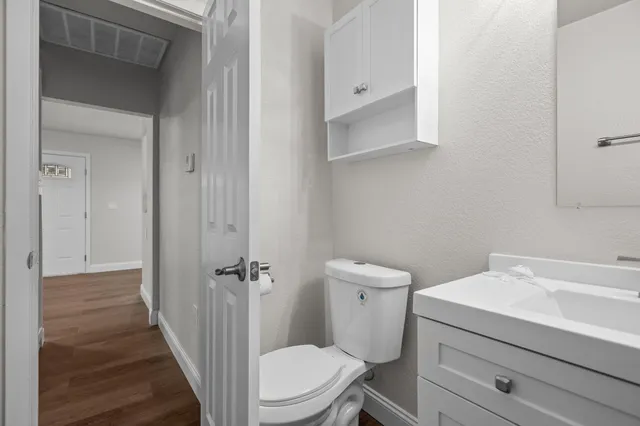 $289,950 | 3443 West Street, Redding, CA 96001