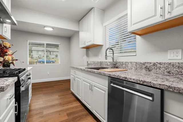 $289,950 | 3443 West Street, Redding, CA 96001