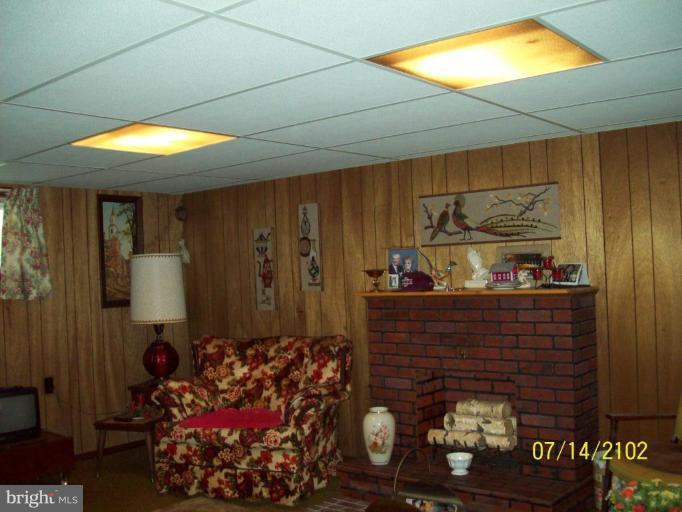 1480 Brechbill Road Chambersburg, PA 17202 - Photo 9 of 9 Family Room