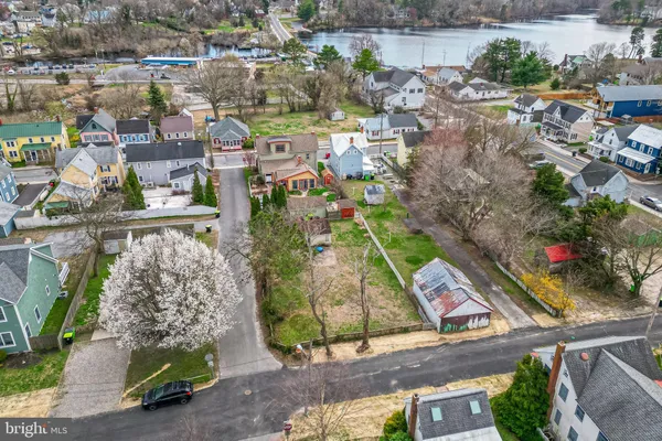 a view of a yard