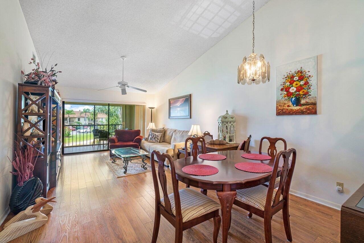 1402 Pinecrest Circle, Unit C Jupiter, FL 33458 - Photo 6 of 27 Dining/Living Area