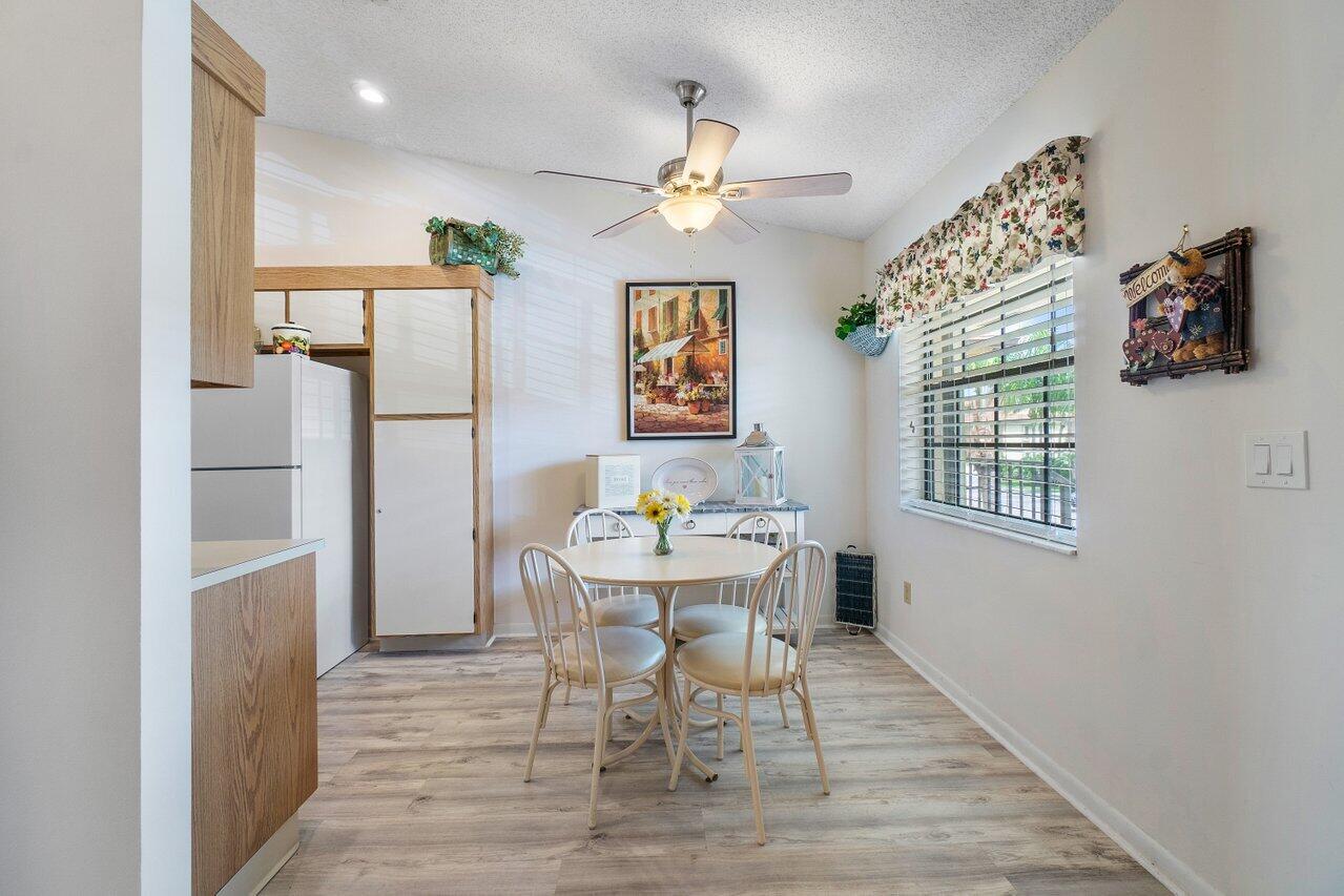 1402 Pinecrest Circle, Unit C Jupiter, FL 33458 - Photo 8 of 27 Eat in Kitchen