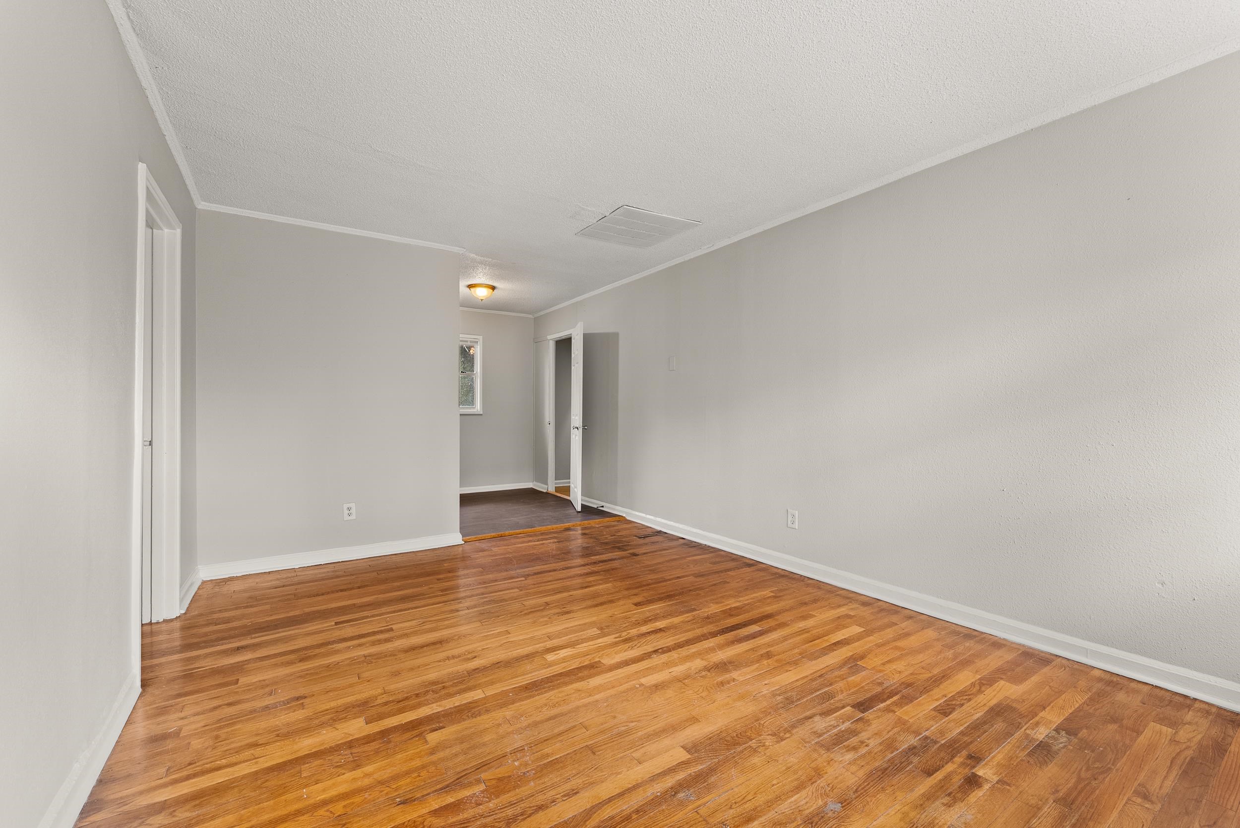 686 Delta Road Memphis, TN 38109 - Photo 4 of 24 a view of an empty room