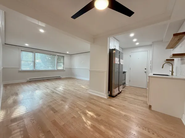 $199,000 | 5037 North East River Road, Unit 1B, Norridge, IL 60706