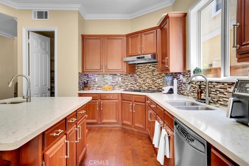 2125 Ridgeview Terrace Drive Long Beach, CA 90755 - Photo 14 of 58