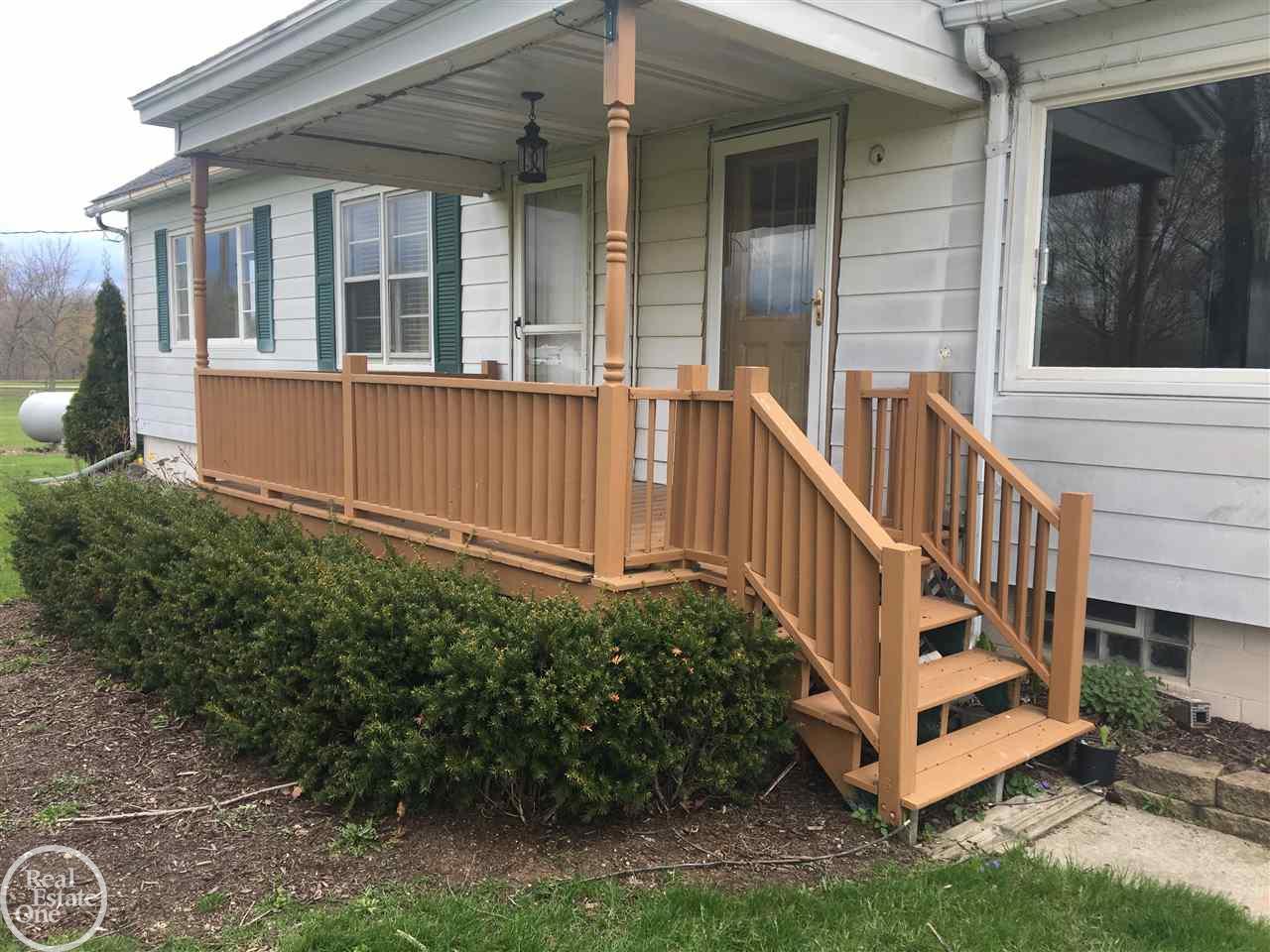 8346 Vincent Road Jeddo, MI 48032 - Photo 3 of 45 31379116-2.JPG