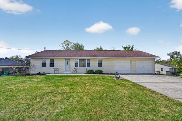 $219,900 | 121 Heiner Hts Drive, Lawrenceburg, IN 47025