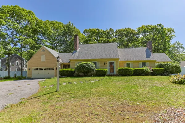$819,000 | 2 Fairway Circle, Sandwich, MA 02563