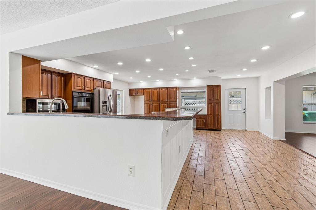 2959 Maple Court Dunedin, FL 34698 - Photo 16 of 63
