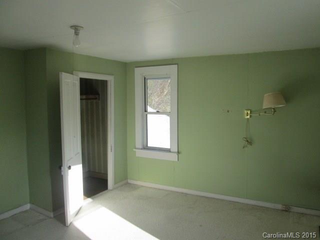 1700 Queentown Road Canton, NC 28716 - Photo 22 of 23