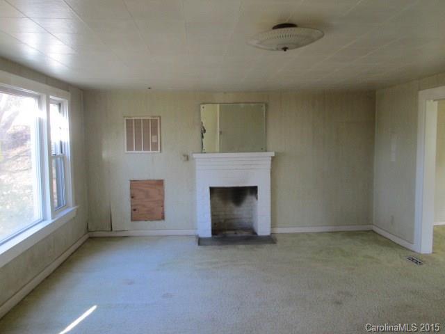 1700 Queentown Road Canton, NC 28716 - Photo 9 of 23