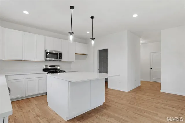 $556,589 | 35 Bluestem Court, Lake St. Louis, MO 63367