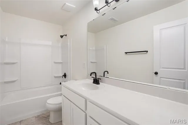 $556,589 | 35 Bluestem Court, Lake St. Louis, MO 63367