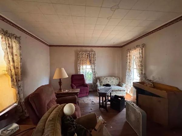 $29,900 | 18 West Vine Street, Piper City, IL 60959