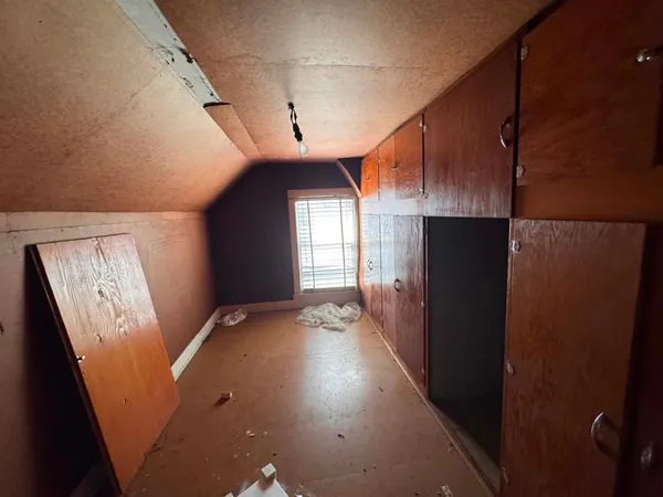 $29,900 | 18 West Vine Street, Piper City, IL 60959