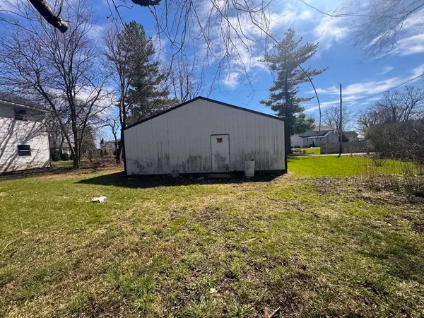 $29,900 | 18 West Vine Street, Piper City, IL 60959