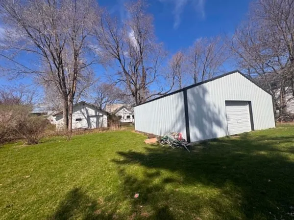 $29,900 | 18 West Vine Street, Piper City, IL 60959