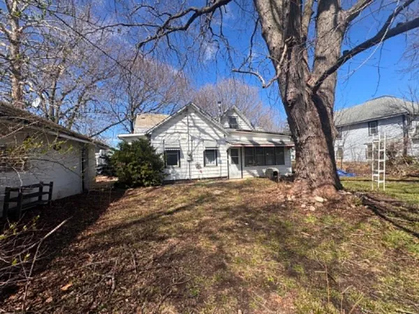 $29,900 | 18 West Vine Street, Piper City, IL 60959