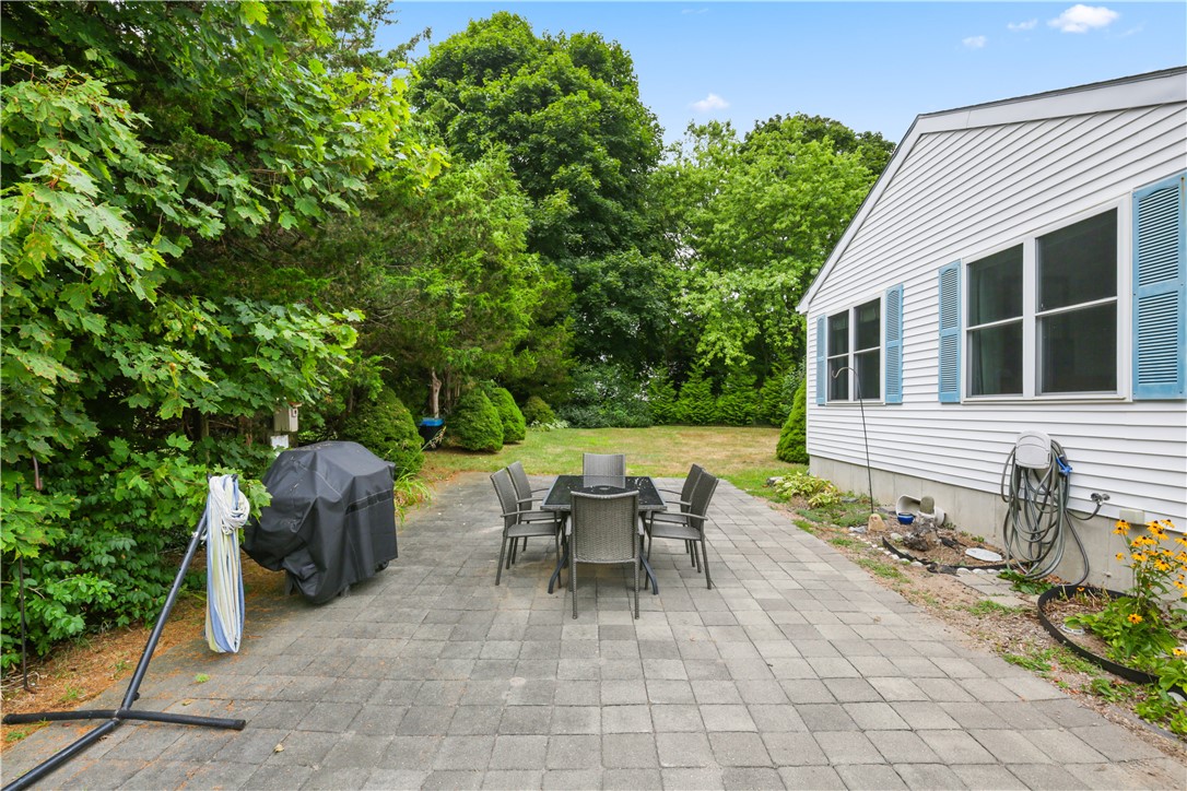 40 Charlene Avenue Westerly, RI 02891 - Photo 27 of 30 Front Patio